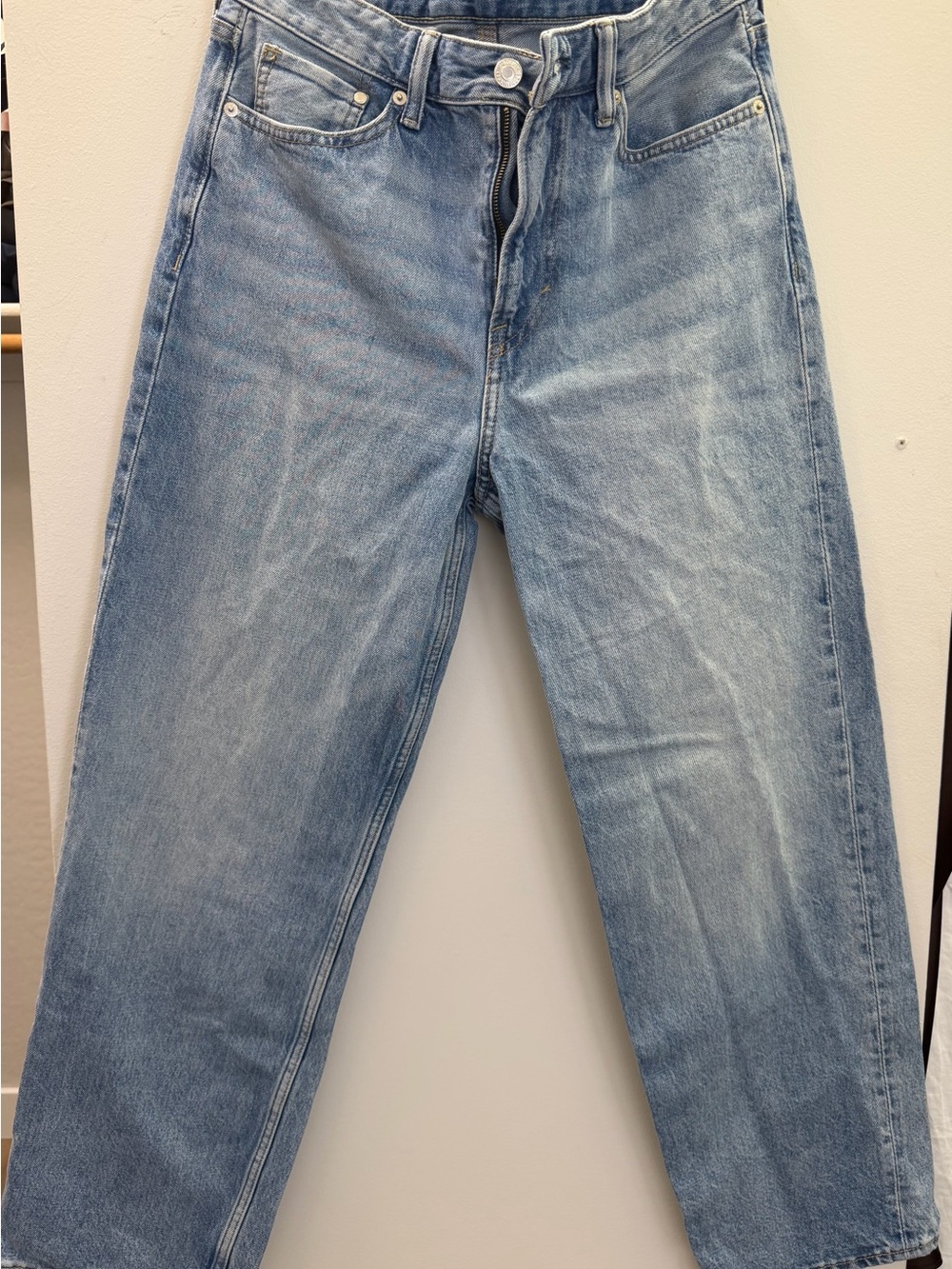 H&M Light Blue Menโs Straight Jeans